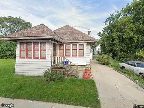 13Th, MILWAUKEE, WI 53206