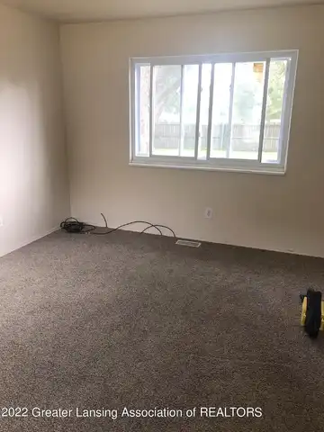 Coachlight Common, LANSING, MI 48911