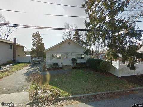 Cedar, MASSAPEQUA, NY 11758