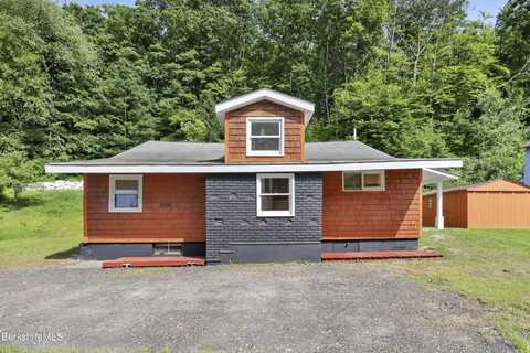 656 Reservoir Rd, North Adams, MA 01247