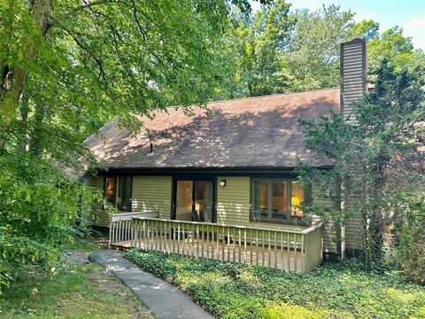 4 Copper Hill Drive, Guilford, CT 06437