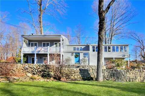 562 Canoe Hill Road, New Canaan, CT 06840