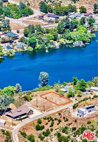 39 Newview Dr, Lake Hughes, CA 93532