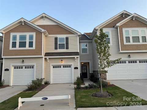 5104 Carrick Street, Charlotte, NC 28213