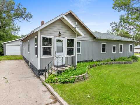 207 N Central Ave, Mohall, ND 58761