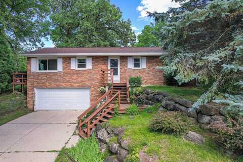 Ollie, COTTAGE GROVE, WI 53527