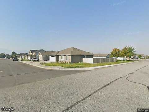 Brinley, EAST WENATCHEE, WA 98802