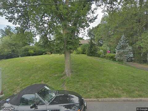 Standish, HILLSDALE, NJ 07642