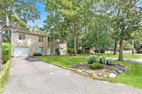 Sunset St, HAMPTON BAYS, NY 11946