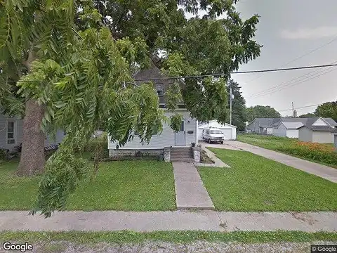 1St, CHARLESTON, IL 61920