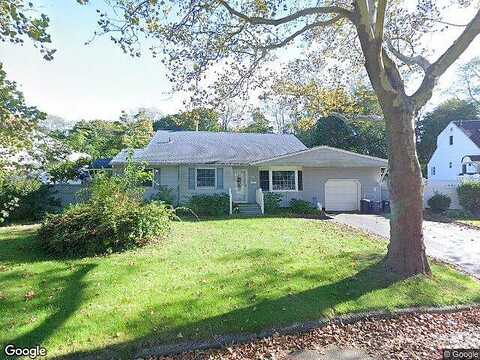 Lori, NORTHPORT, NY 11768