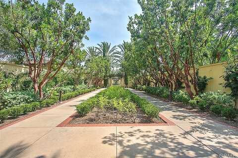 Twin Gables, IRVINE, CA 92620