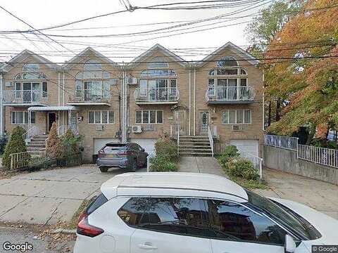 172Nd, FRESH MEADOWS, NY 11365