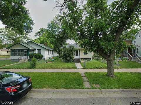 Fuller, SAINT PAUL, MN 55104