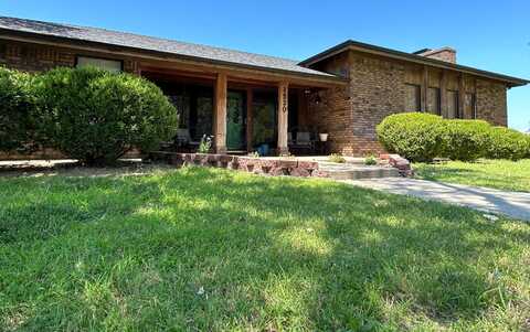 1520 Main Street, Canadian, TX 79014