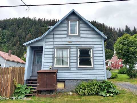 230 1/2 Second Avenue, Seward, AK 99664