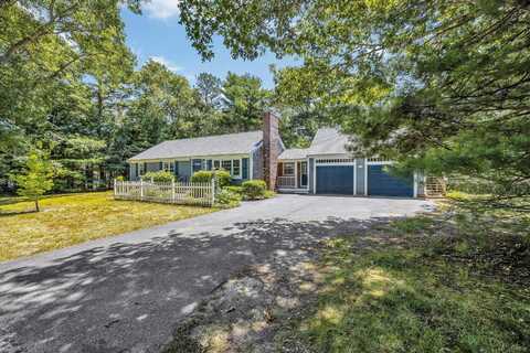 41 Ensign Road, Centerville, MA 02632