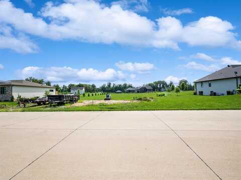 9350 Feather Ridge Way, Cedar Rapids, IA 52411