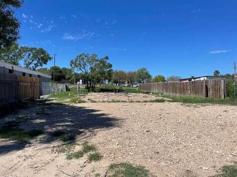 206 Peach, Eagle Pass, TX 78852