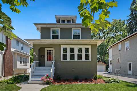 916 Belleforte Avenue, Oak Park, IL 60302