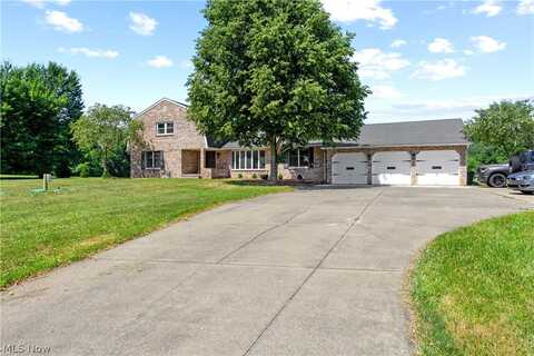 6999 Oak Hill Drive, West Farmington, OH 44491