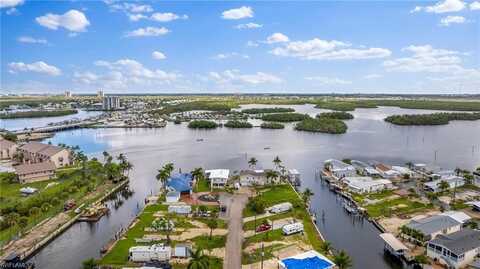 866 Oak, FORT MYERS BEACH, FL 33931