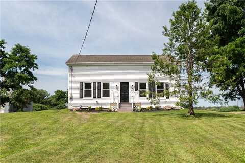 9732 Roanoke Road, Stafford, NY 14525