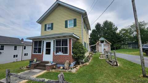 2402 Keysertown Road, Somerset, PA 15501