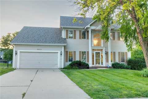 12373 Hazelwood Court, Clive, IA 50325