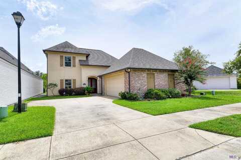 8272 VALENCIA CT, Baton Rouge, LA 70820