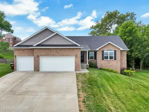 214 Oak Leaf Ct, Taylorsville, KY 40071