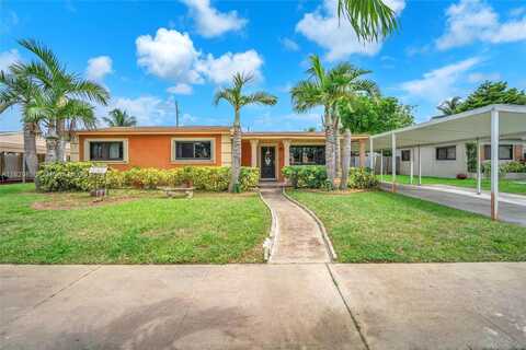 910 NW 197th Ter, Miami Gardens, FL 33169