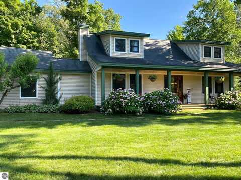 1229 S Ridge Court, Traverse City, MI 49696