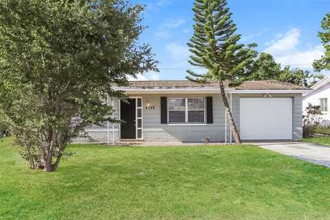 Beacon Square, HOLIDAY, FL 34691