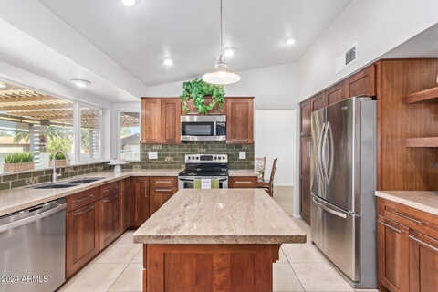 61St, GLENDALE, AZ 85306