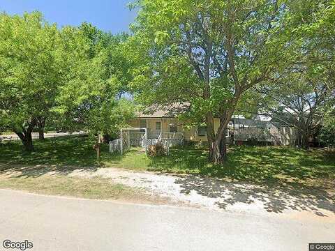 W 2Nd St, Smithville, TX 78957