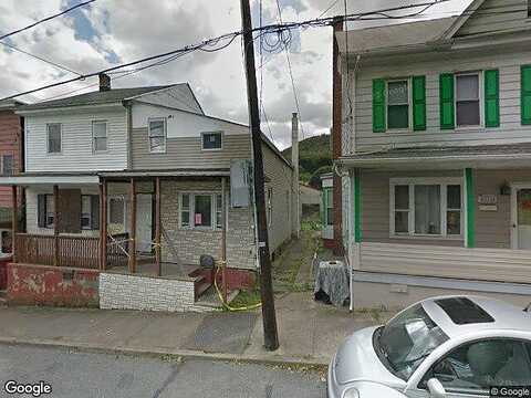 W Spruce St, TAMAQUA, PA 18252