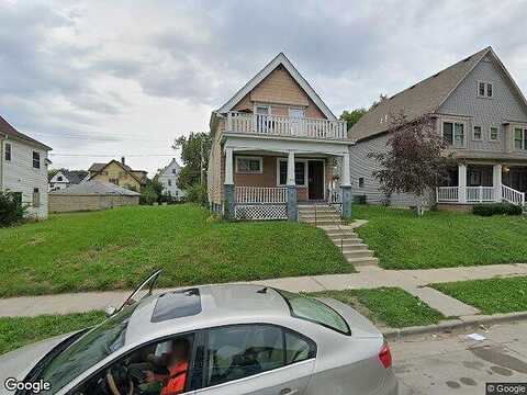 28Th, MILWAUKEE, WI 53210