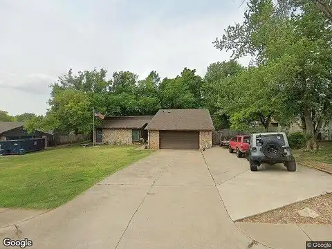 Walking Sky, EDMOND, OK 73013