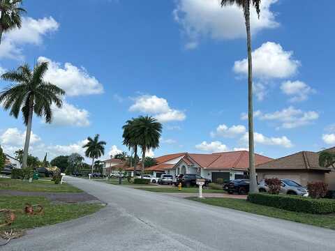 Augusta, HIALEAH, FL 33015