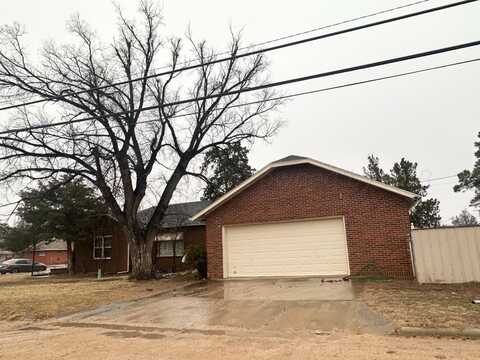 429 N Crosby Avenue, Tulia, TX 79088