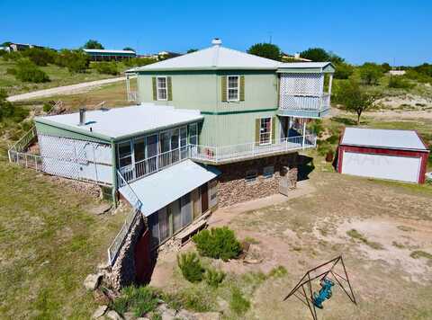 117 Lobo Drive, Silverton, TX 79257