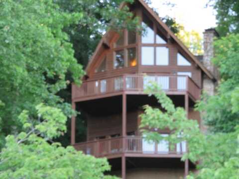 264 FLAT TOP LAKE, GHENT, WV 25843