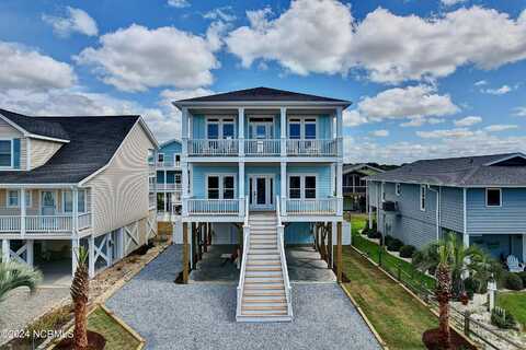 302 Brunswick Avenue W, Holden Beach, NC 28462