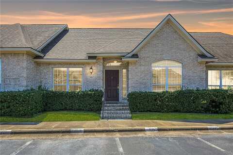 611 Fraternity Row, College Station, TX 77845