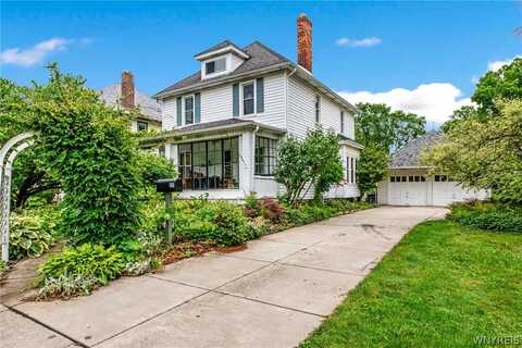 27 Court Street, Lancaster, NY 14086