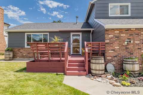 5121 BOWIE DR, Cheyenne, WY 82009