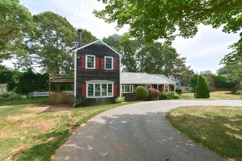 8 Woodbine Lane, Dennis, MA 02638