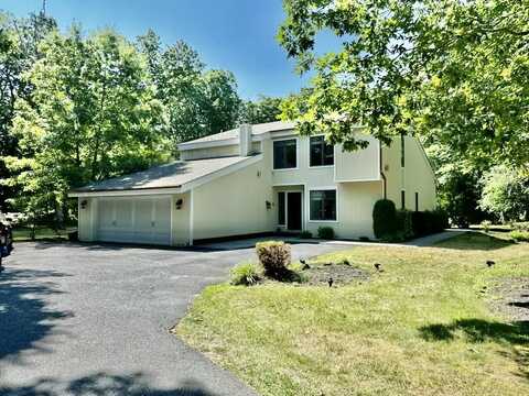 12 Chestnut Oak, Cape May Court House, NJ 08210