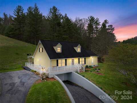 2 Hill Road, Green Mountain, NC 28740